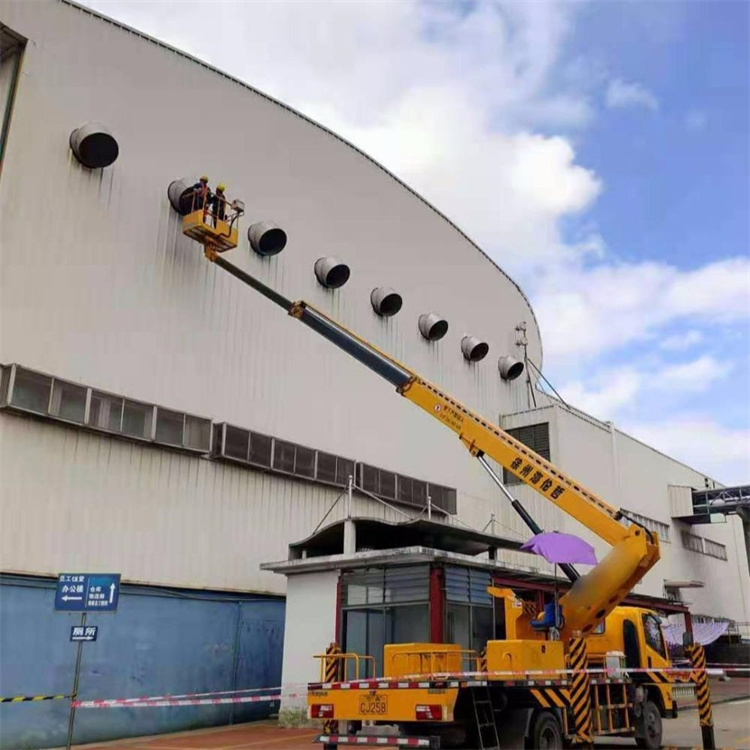 德江高空作业车出租服务：专业广告牌安装解决方案